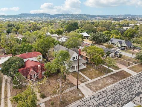 1513 Jefferson Street Kerrville TX 78028