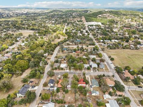 1513 Jefferson Street Kerrville TX 78028