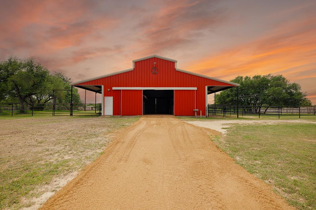 1770 Logans Way Blanco TX 78606