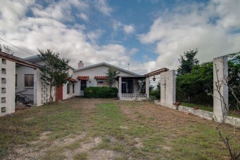 999 Royal Oaks Loop Fredericksburg TX 78624