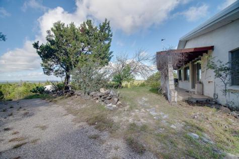 999 Royal Oaks Loop Fredericksburg TX 78624