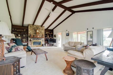 999 Royal Oaks Loop Fredericksburg TX 78624