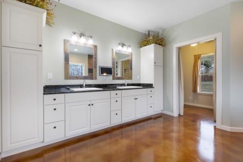 1811 N Llano Street Fredericksburg TX 78624