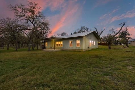 1811 N Llano Street Fredericksburg TX 78624
