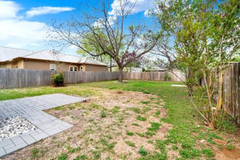 512 S Mesquite Street Fredericksburg TX 78624