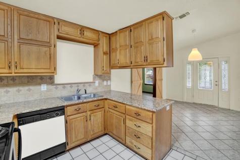 512 S Mesquite Street Fredericksburg TX 78624