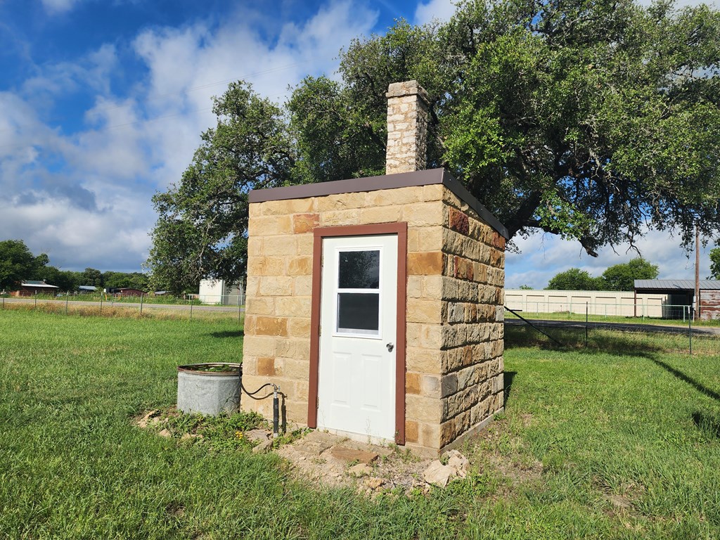 312 N Indian Avenue Cherokee TX 76832