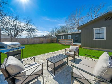 511 Olive Street Fredericksburg TX 78624