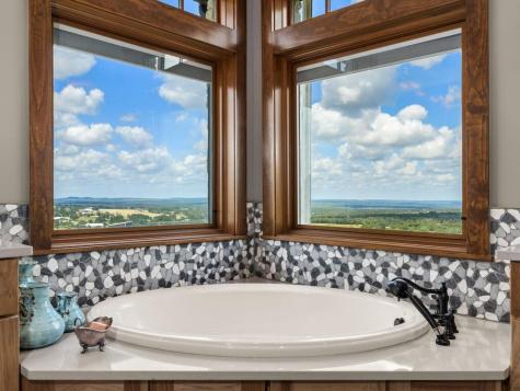 115 Trophy Oak Point Fredericksburg TX 78624