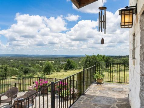 115 Trophy Oak Point Fredericksburg TX 78624