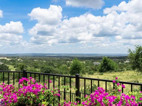 115 Trophy Oak Point Fredericksburg TX 78624