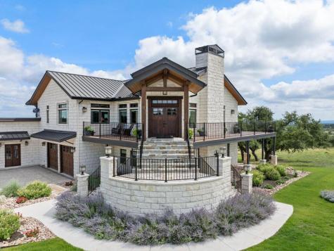 115 Trophy Oak Point Fredericksburg TX 78624