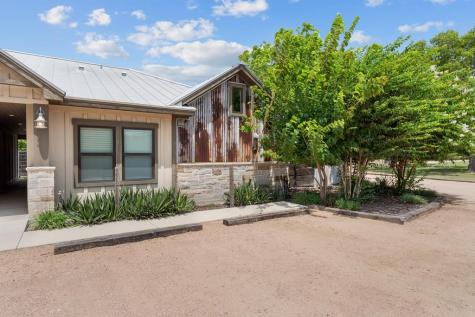 807 Highway Street Fredericksburg TX 78624