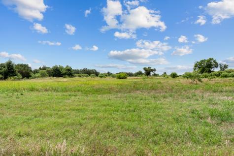 807 Highway Street Fredericksburg TX 78624