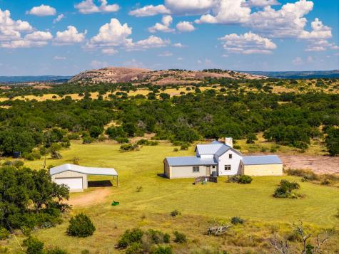 2150 Granite Springs Drive Fredericksburg TX 78624