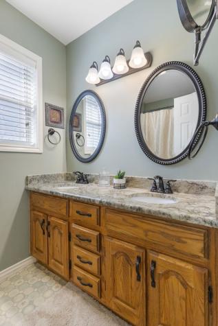 211 W Driftwood Drive Fredericksburg TX 78624