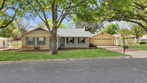 211 W Driftwood Drive Fredericksburg TX 78624