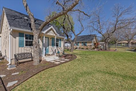 211 W Driftwood Drive Fredericksburg TX 78624