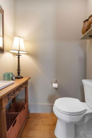 211 W Driftwood Drive Fredericksburg TX 78624