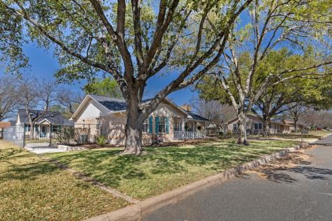 211 W Driftwood Drive Fredericksburg TX 78624
