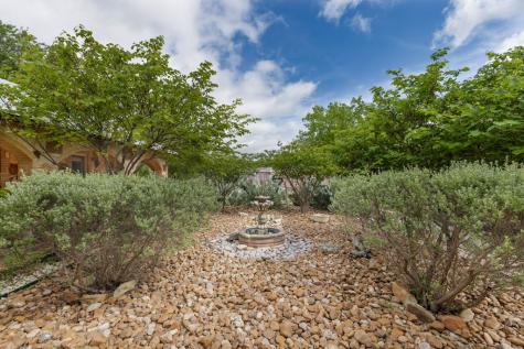 1237 Hollmig Lane Fredericksburg TX 78642