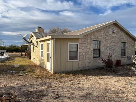 253 Molley Road Brackettville TX 78832