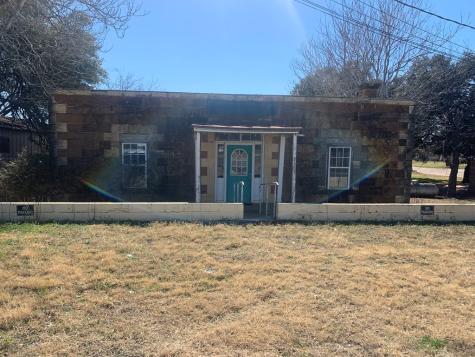 611 W Fort Mckavitt Mason TX 76856