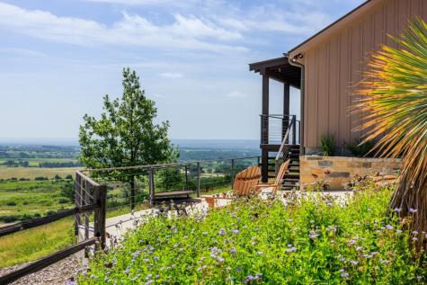 220 N Spies Ridge Drive Fredericksburg TX 78624