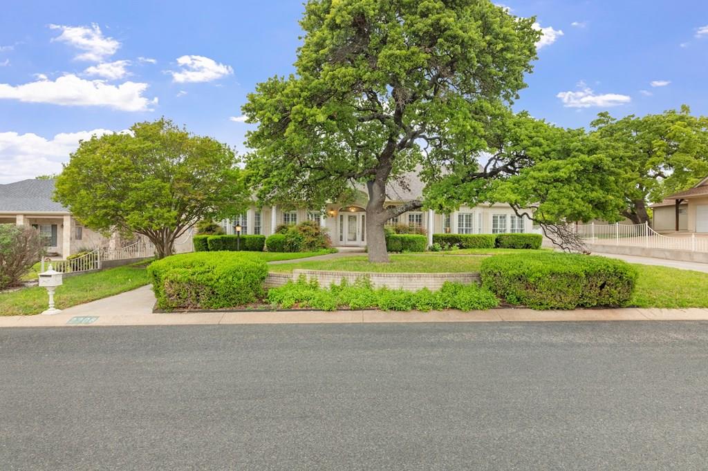 2208 Amberstone Fredericksburg TX 78624
