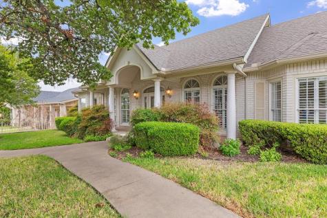 2208 Amberstone Fredericksburg TX 78624
