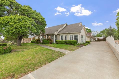 2208 Amberstone Fredericksburg TX 78624