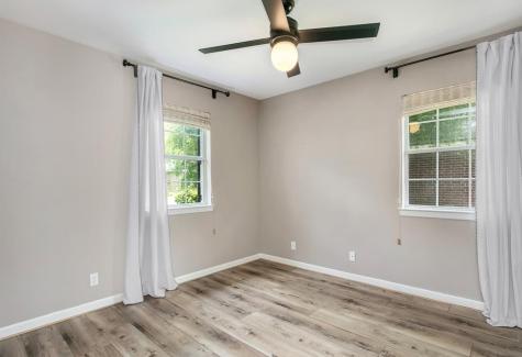 803 N Bowie Fredericksburg TX 78624