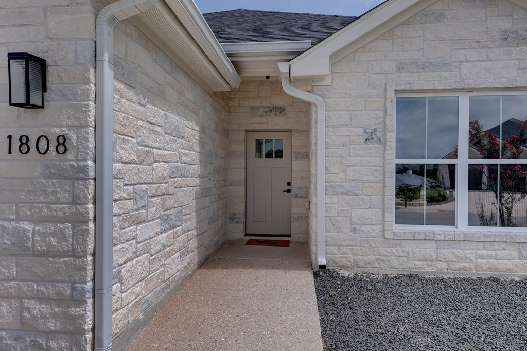 1808 N Chateau Lane Kerrville TX 78028