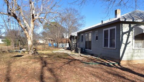 806 N Crockett Street Fredericksburg TX 78624