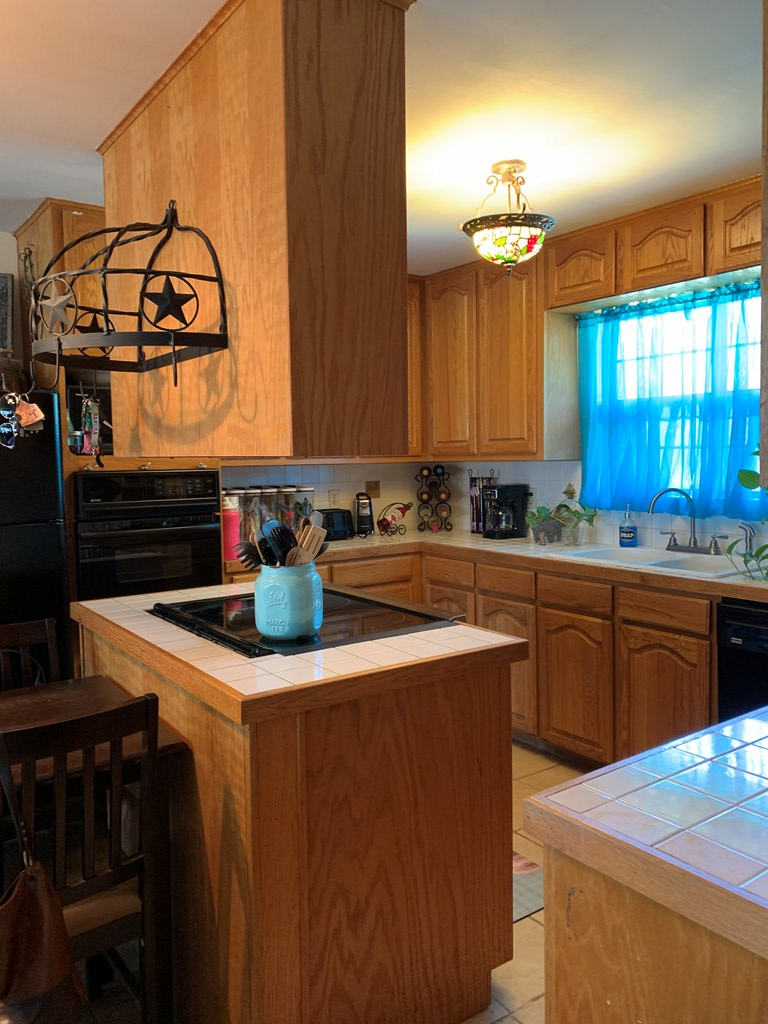 904 Carey Avenue Brady TX 76825