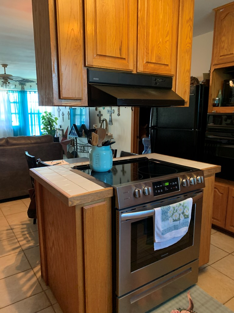 904 Carey Avenue Brady TX 76825