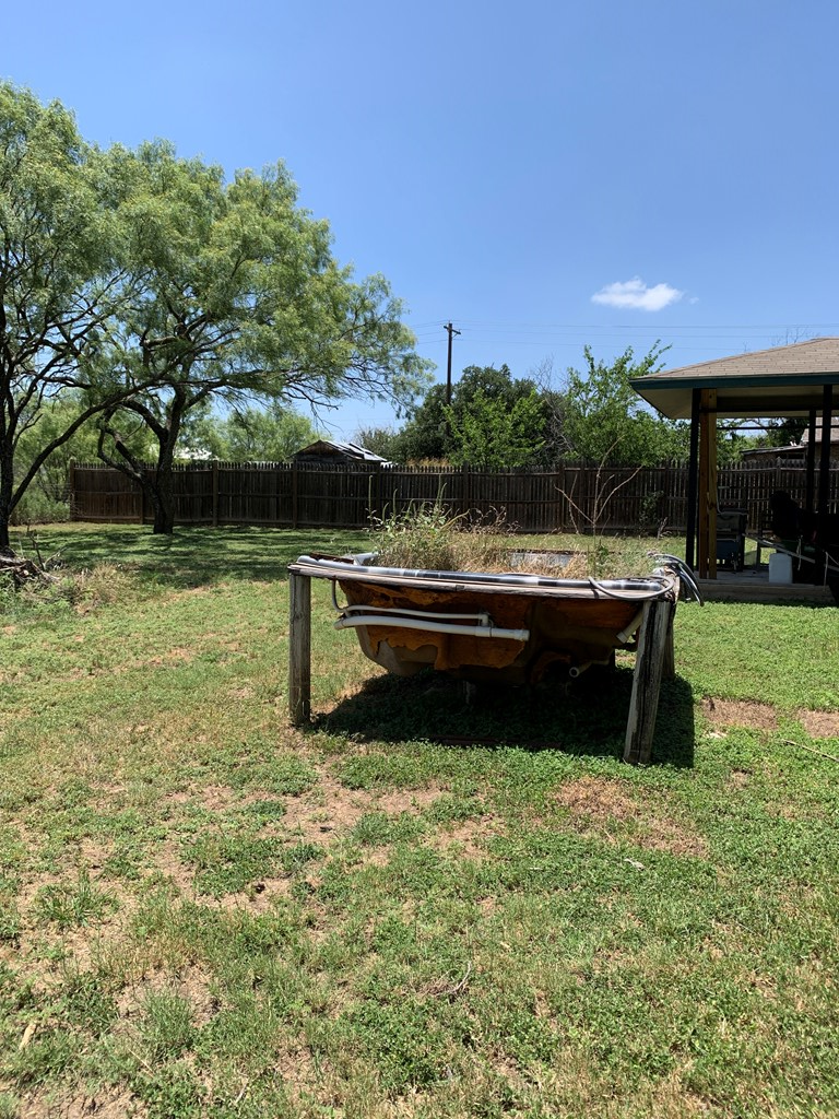 904 Carey Avenue Brady TX 76825