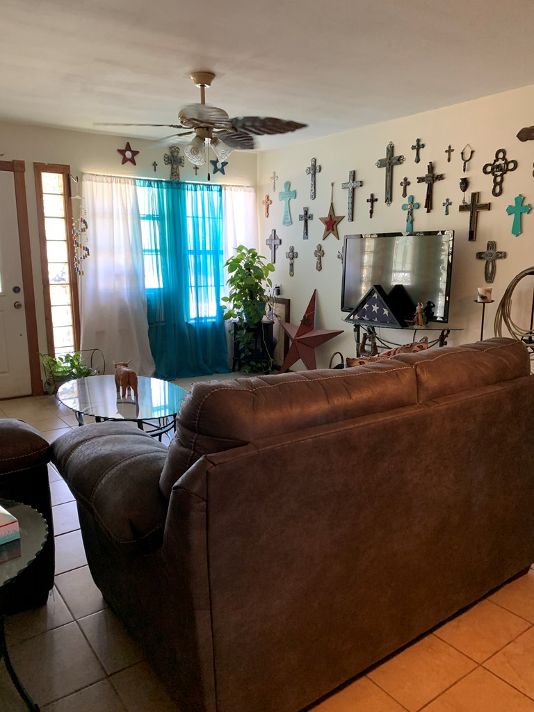 904 Carey Avenue Brady TX 76825