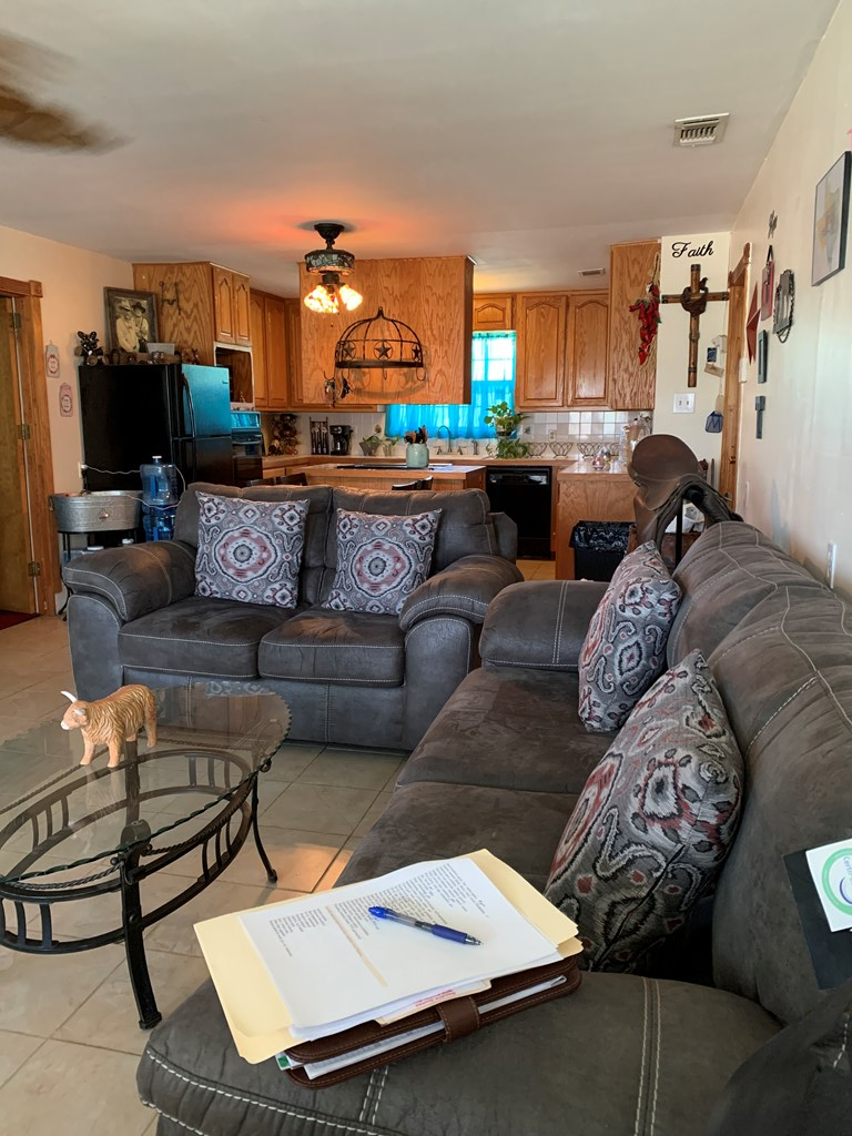 904 Carey Avenue Brady TX 76825