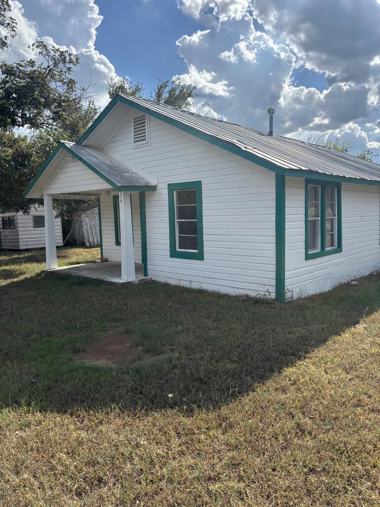 624 N Spring Street Mason TX 76856