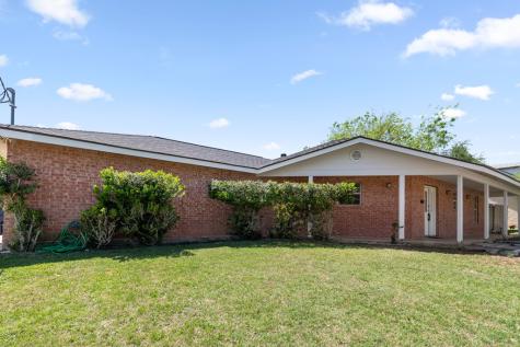 200 Red Oak Lane Ingram TX 78025