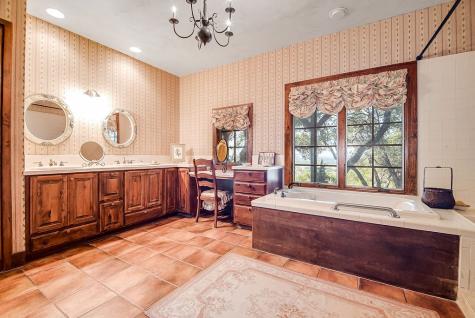 815 Oxen Trail Fredericksburg TX 78624