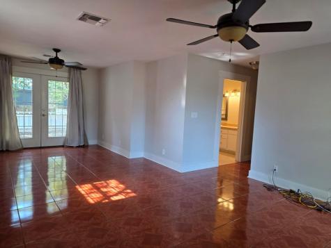 109 W Travis Street Fredericksburg TX 78624