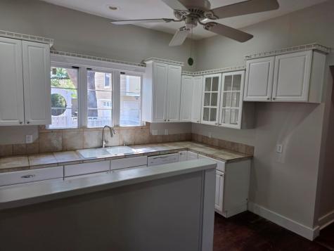 109 W Travis Street Fredericksburg TX 78624