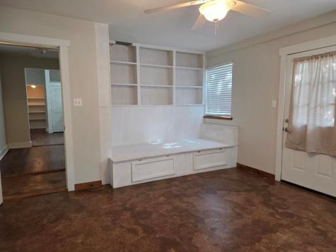 109 W Travis Street Fredericksburg TX 78624