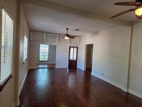 109 W Travis Street Fredericksburg TX 78624