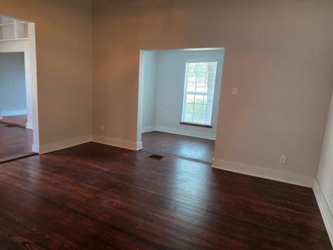 109 W Travis Street Fredericksburg TX 78624