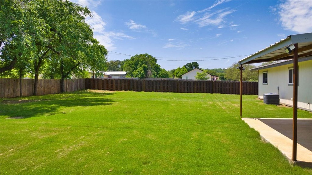1211 Collins Street Mason TX 76856