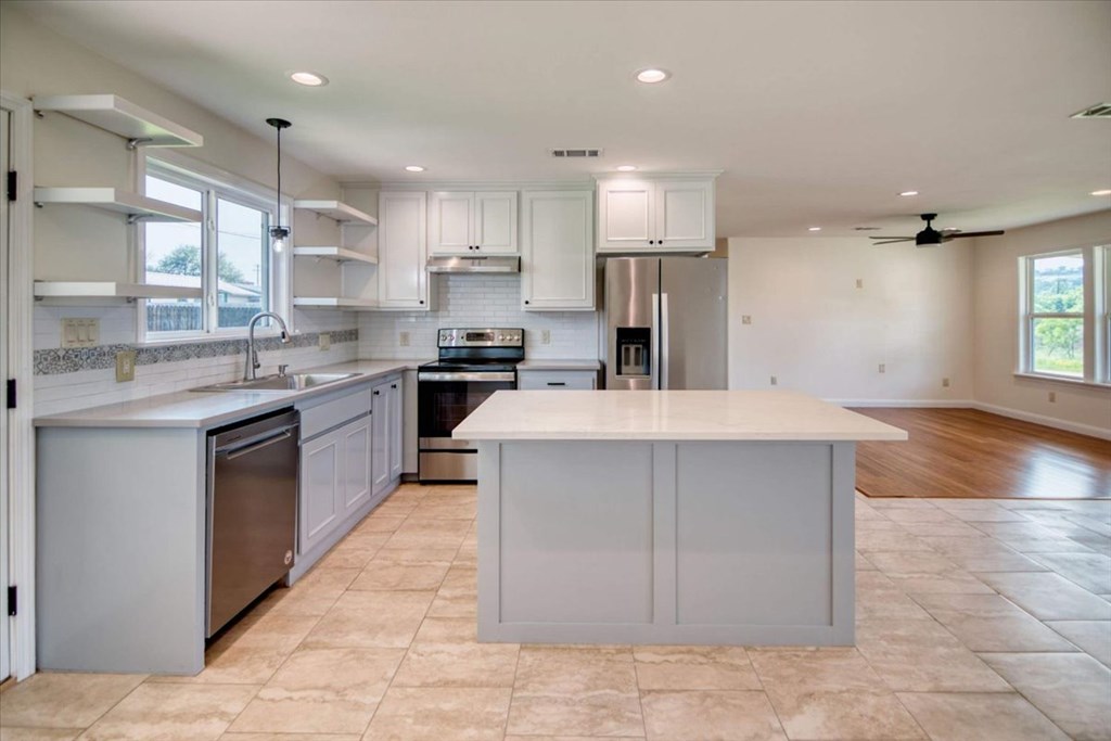 1211 Collins Street Mason TX 76856