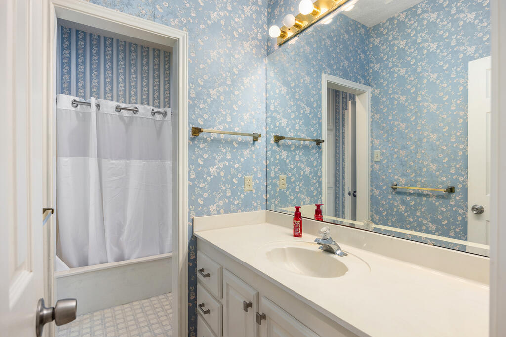 103 Crockett Drive Kerrville TX 78028